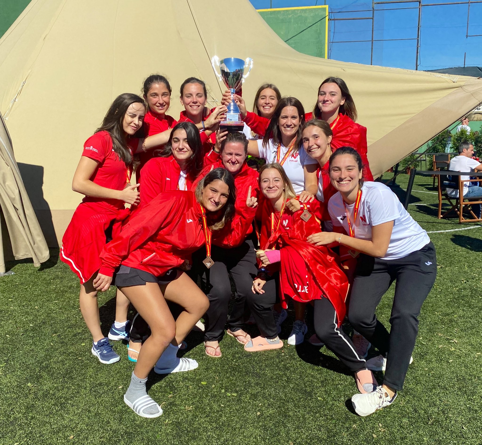 Navarra seguir&aacute; en la segunda categor&iacute;a del p&aacute;del nacional